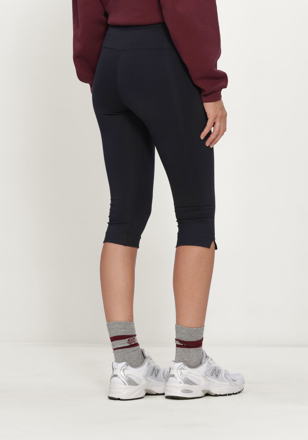 DEBLON SPORTS CAPRI SLIT LEGGINGS HIGH WAIST Pantalons en noir - large