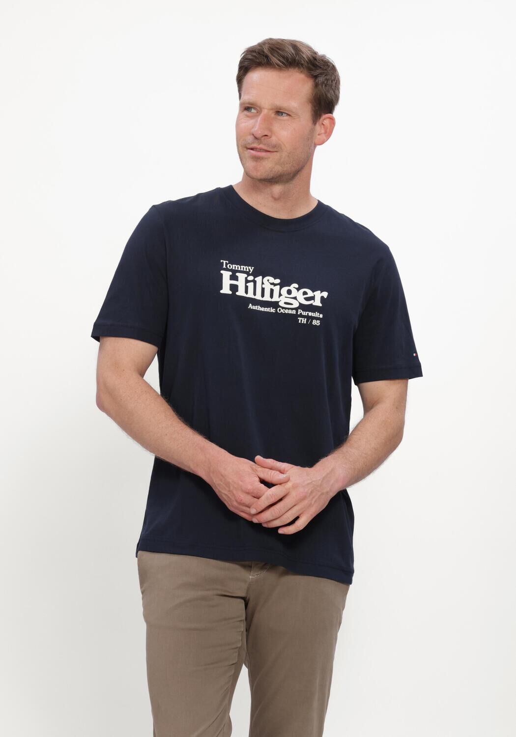 TOMMY HILFIGER T-shirt NAUTICAL CHEST GRAPHIC REG TEE Bleu fonc&eacute; - large