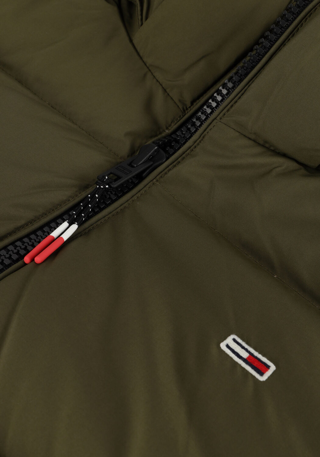 TOMMY JEANS Veste matelass&eacute; TJM ESSENTIAL DOWN JACKET en vert - large