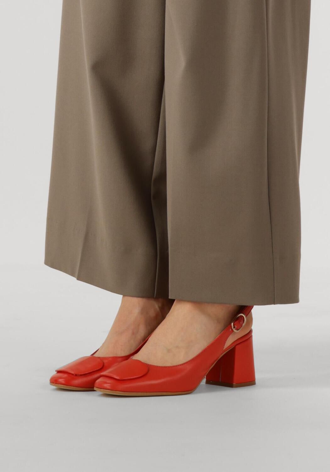 LINA LOCCHI Slingbacks 010-150 en rouge - large