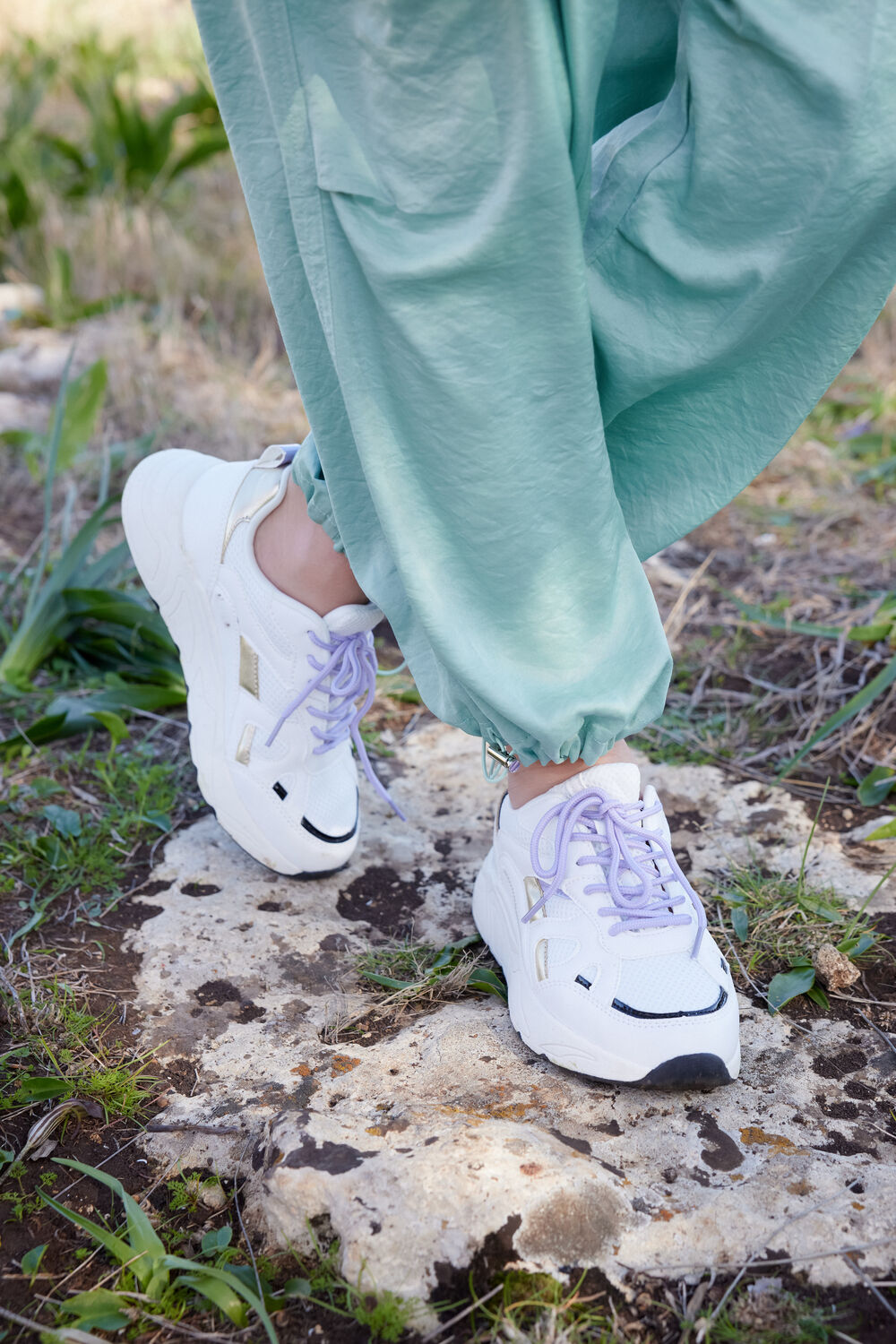 Witte OMODA Sneakers JAZZ - large