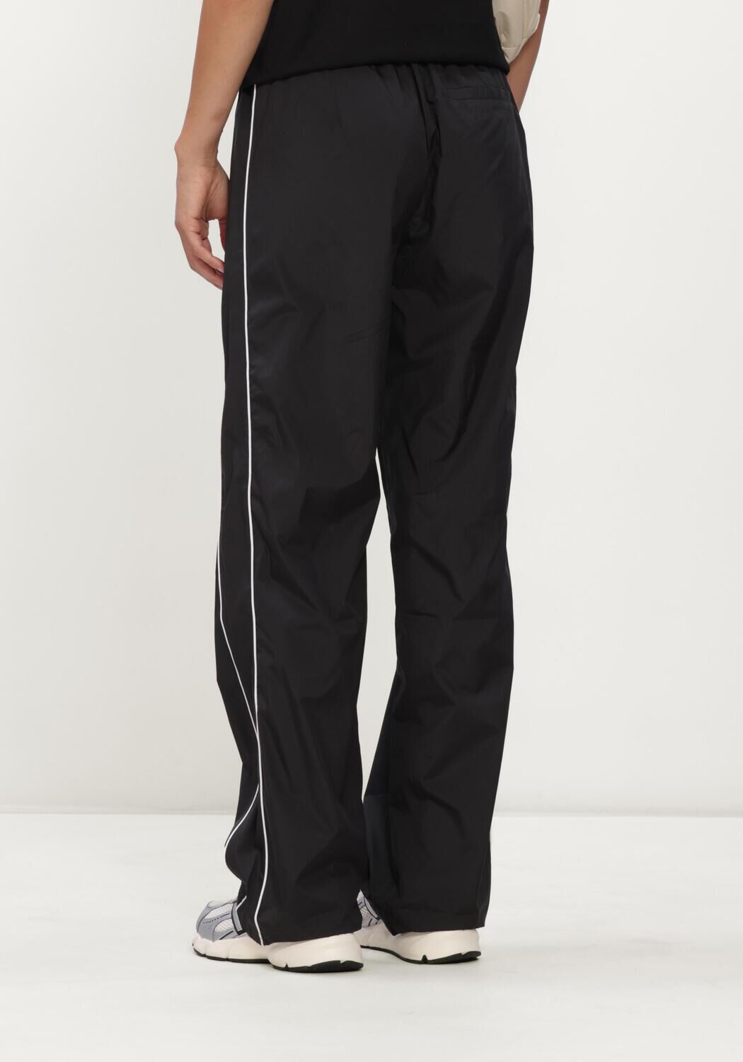 Zwarte AIM'N Joggingbroek BALANCE TRACKSUIT PANTS - large