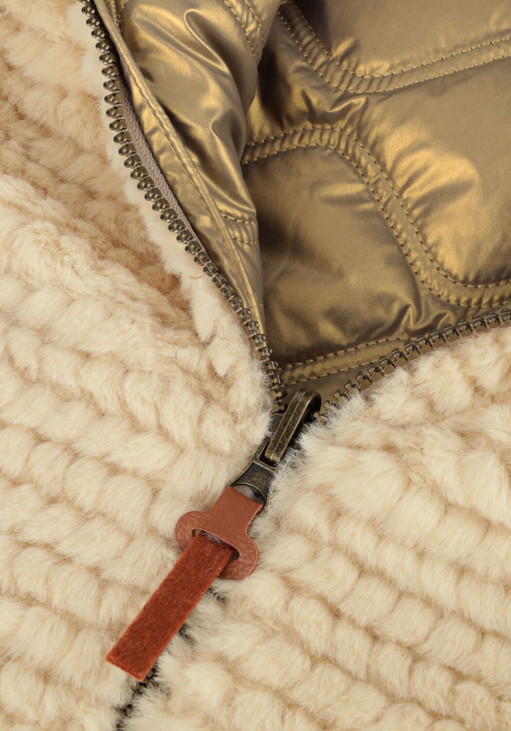 LIKE FLO Veste matelass&eacute; AIMEE FLO GIRLS REVERSIBLE HOODED JACKET en or - large