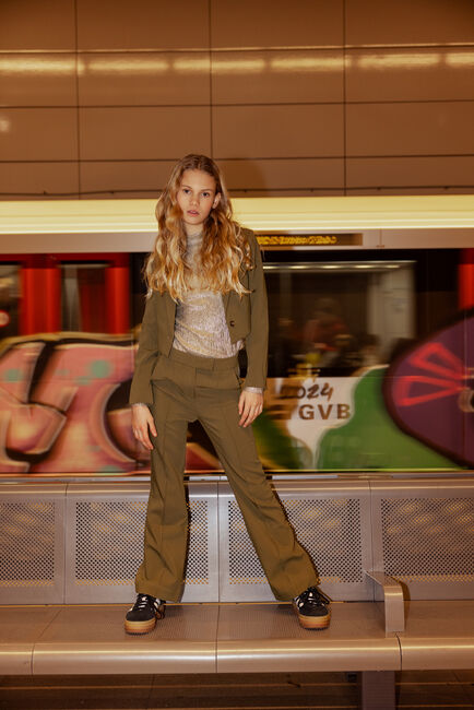 AI&KO Pantalon CHANTALLE VIS 345 G en vert - large