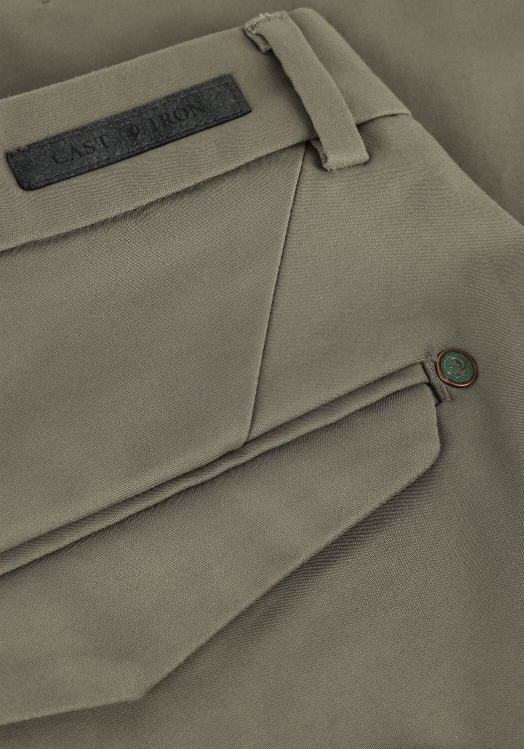 CAST IRON Pantalon courte RISER SHORTS COMFORT STRETCH en vert - large