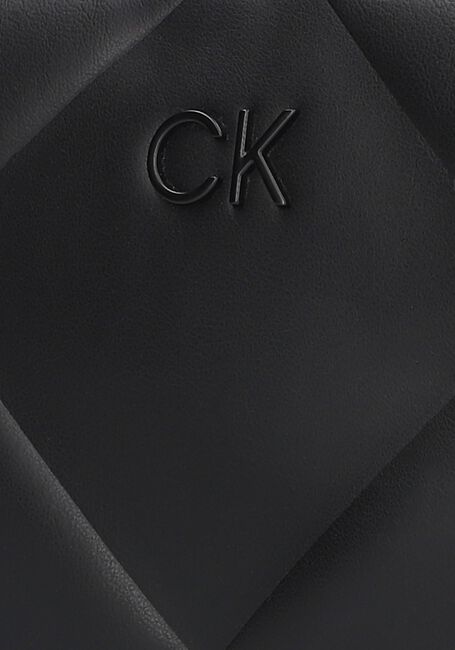 Zwarte CALVIN KLEIN Schoudertas QUILT CAMERA BAG 1 Zwarte CALVIN KLEIN Schoudertas QUILT CAMERA BAG 1 - large