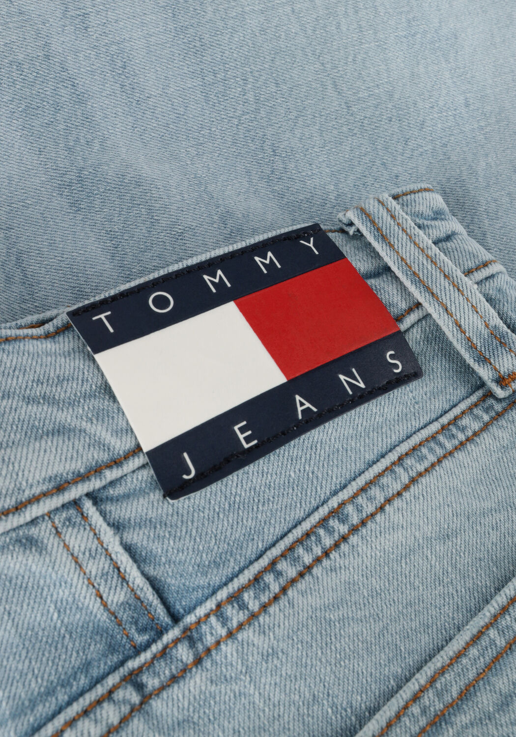 Blauwe TOMMY JEANS Jeans MOM UH SHORT BH0113 - large