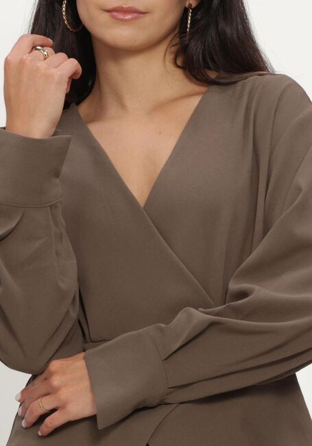 NEO NOIR RELINE CREPE BLOUSE Blouses en taupe - large