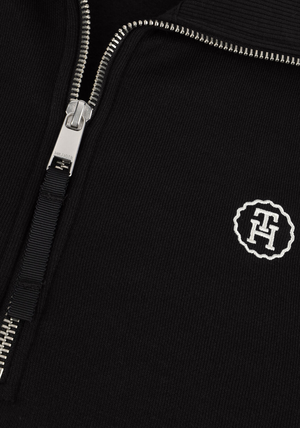 TOMMY HILFIGER Chandail SMD CROP 1/2 ZIP SWEATSHIRT en noir - large
