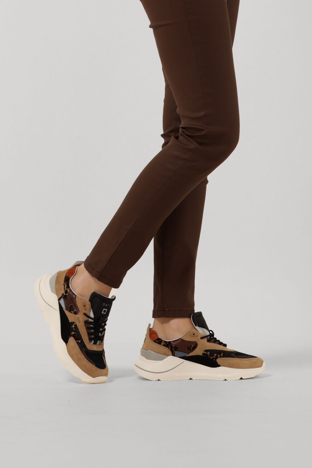 D.A.T.E Baskets basses FUGA DAMES en beige - large