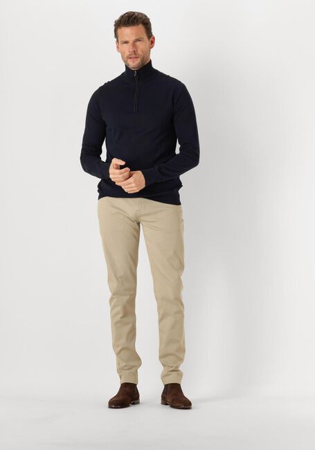 SAINT STEVE Pull CAS en noir - large