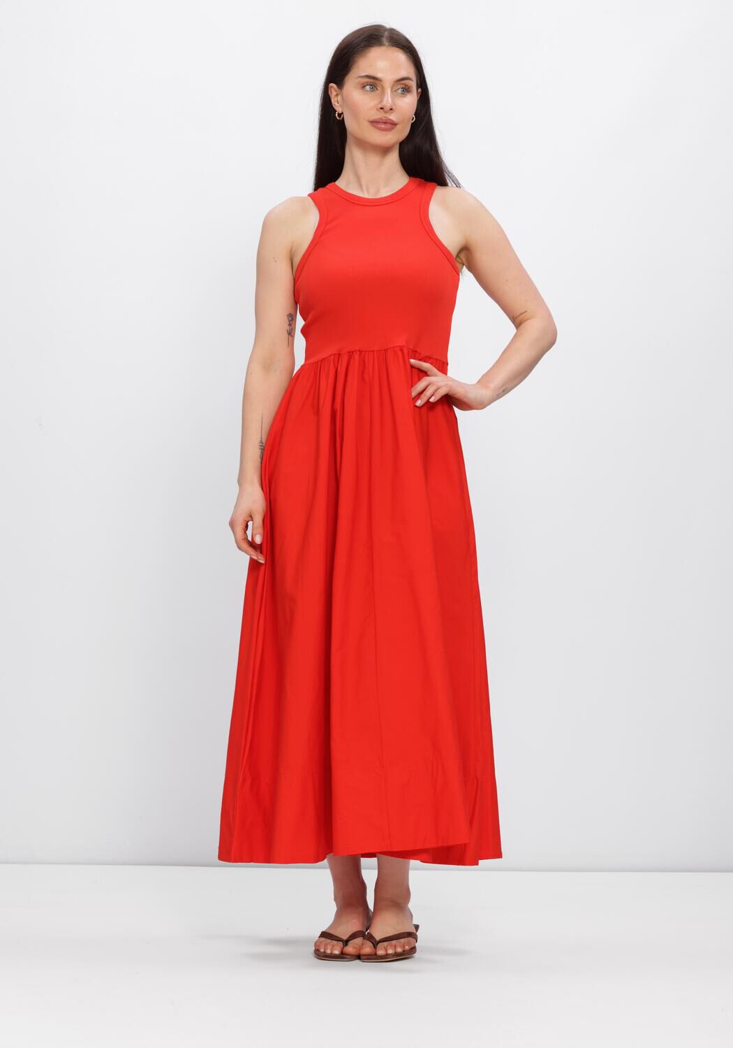 Y.A.S. Robe maxi YASMIRA SL LONG DRESS en rouge - large
