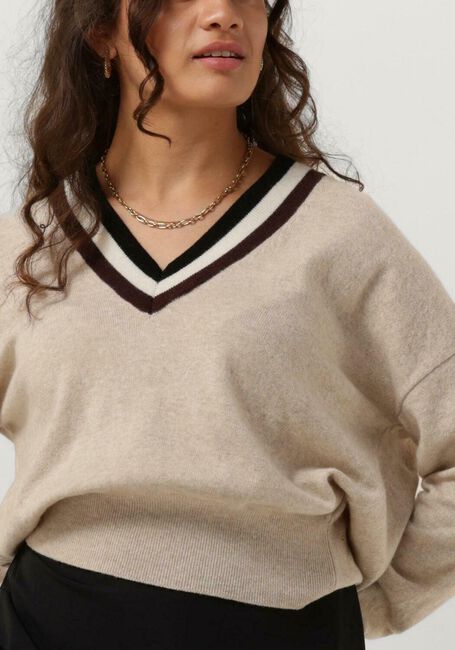 VANILIA Pull MAGNOLIA SWEATER V en beige - large