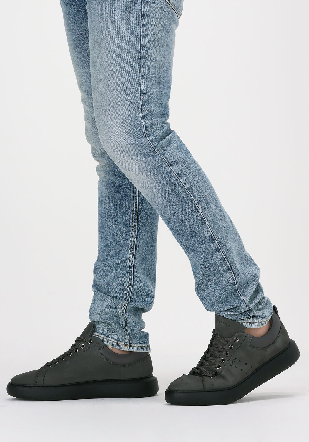 NUBIKK Baskets basses SCOTT MARLIN en gris - large