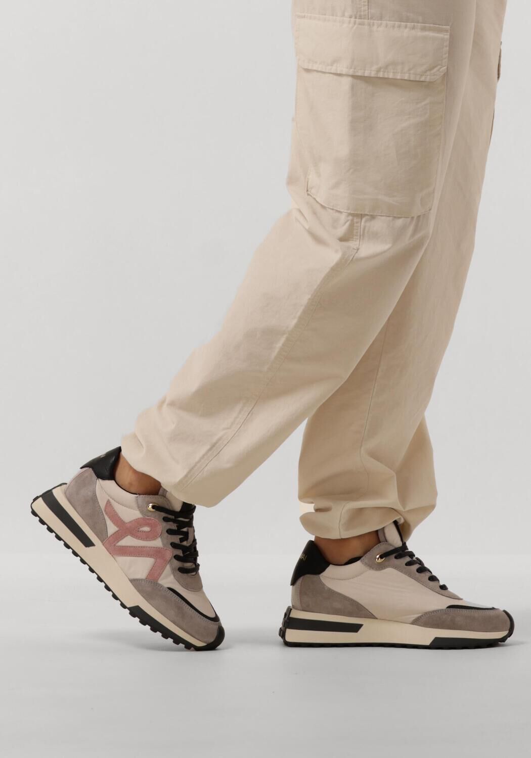 VIA VAI Baskets basses POSY FLARE en blanc - large