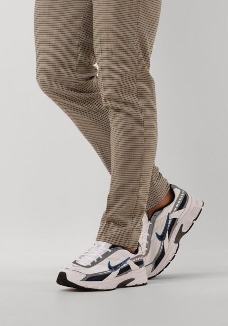 Witte NIKE Sneakers NIKE INITIATOR - large