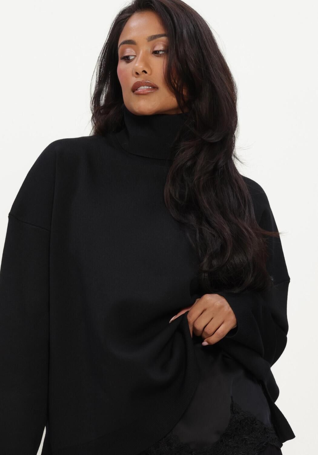 OMODA ATELIER Pull OM-DANA X QUINTY en noir - large