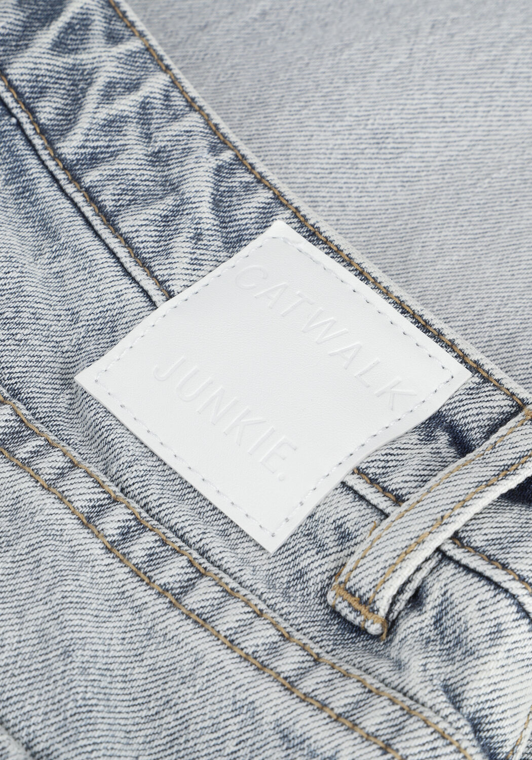 Blauwe CATWALK JUNKIE Mom jeans JN CHRISTY BLUE SKY - large