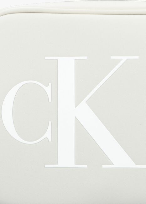 CALVIN KLEIN SCULPTED LARGE CAMERA BAG OFFSET Sac bandoulière en blanc - large