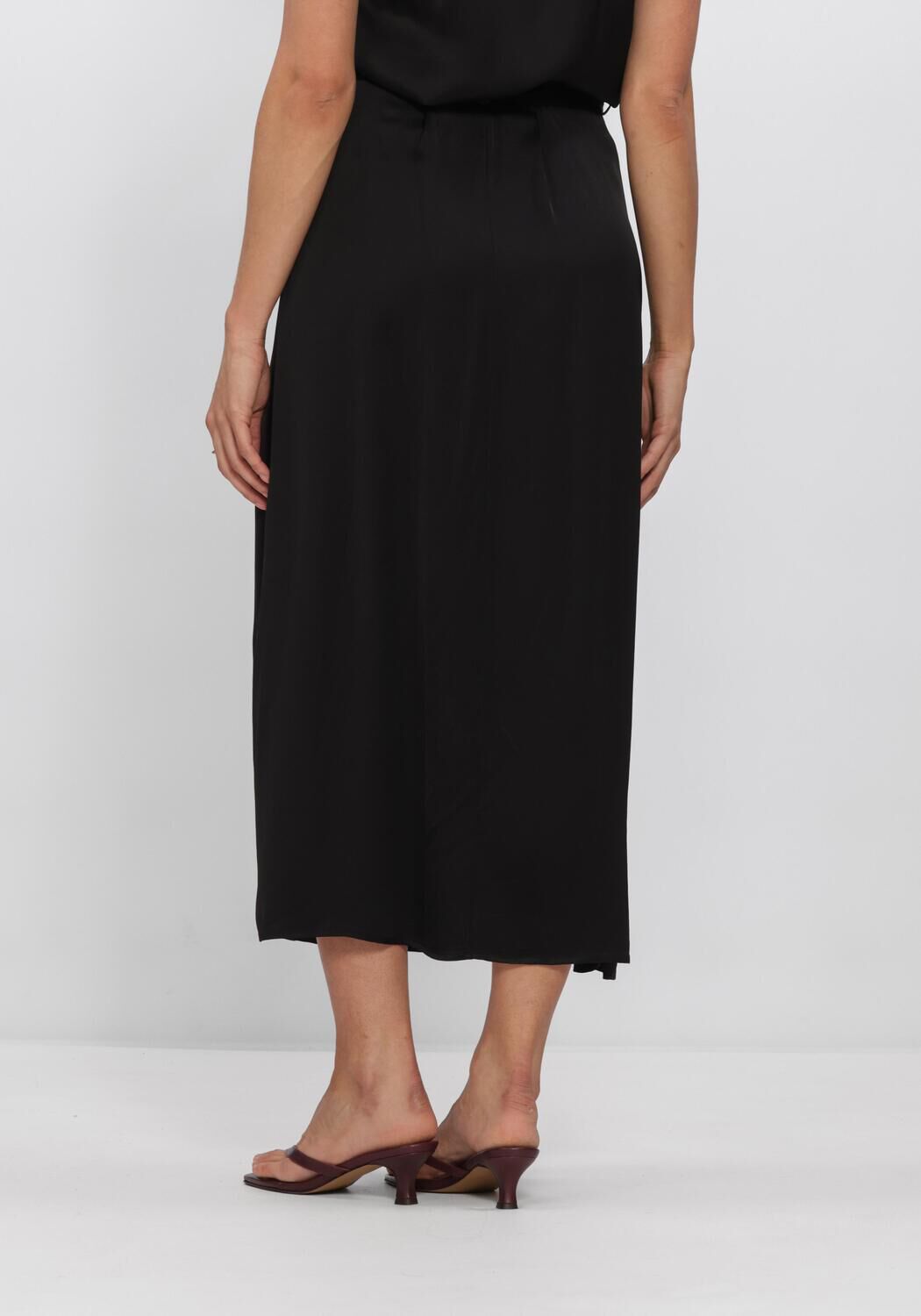 BRUUNS BAZAAR Jupe midi WECKIABBSURINA SKIRT en noir - large