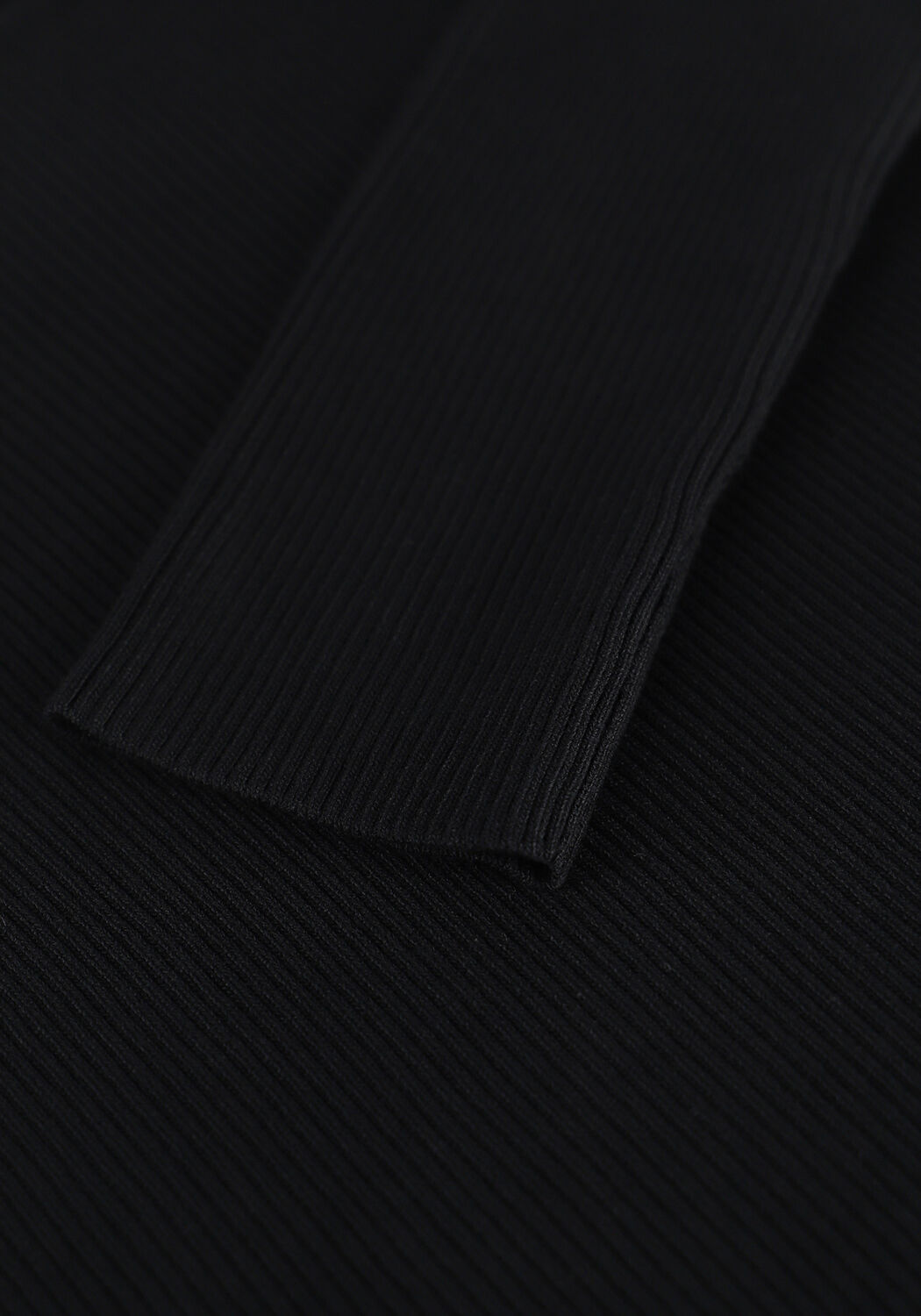 NEO NOIR Haut CORINE KNIT BLOUSE en noir - large