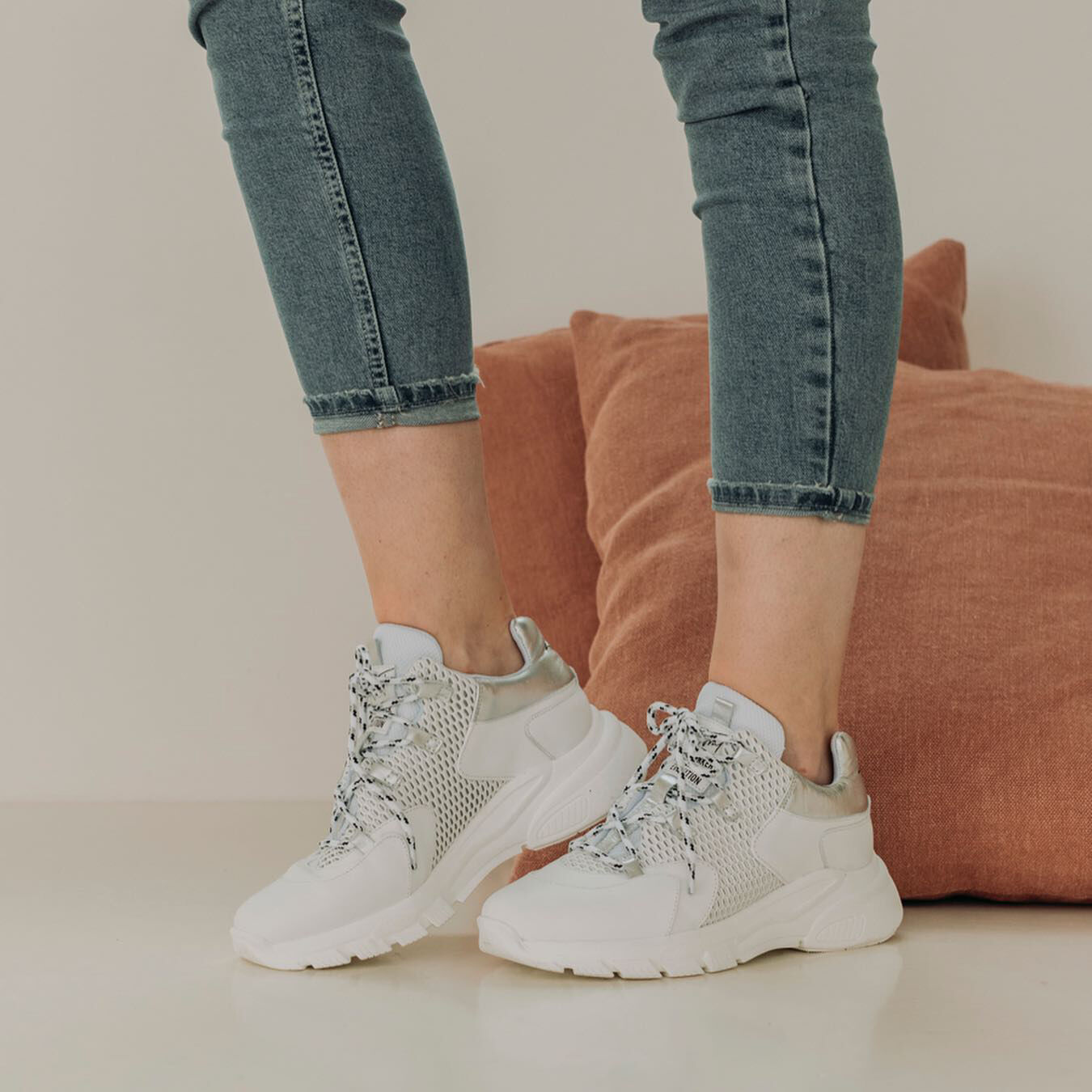 Witte TORAL Sneakers 11101 - large