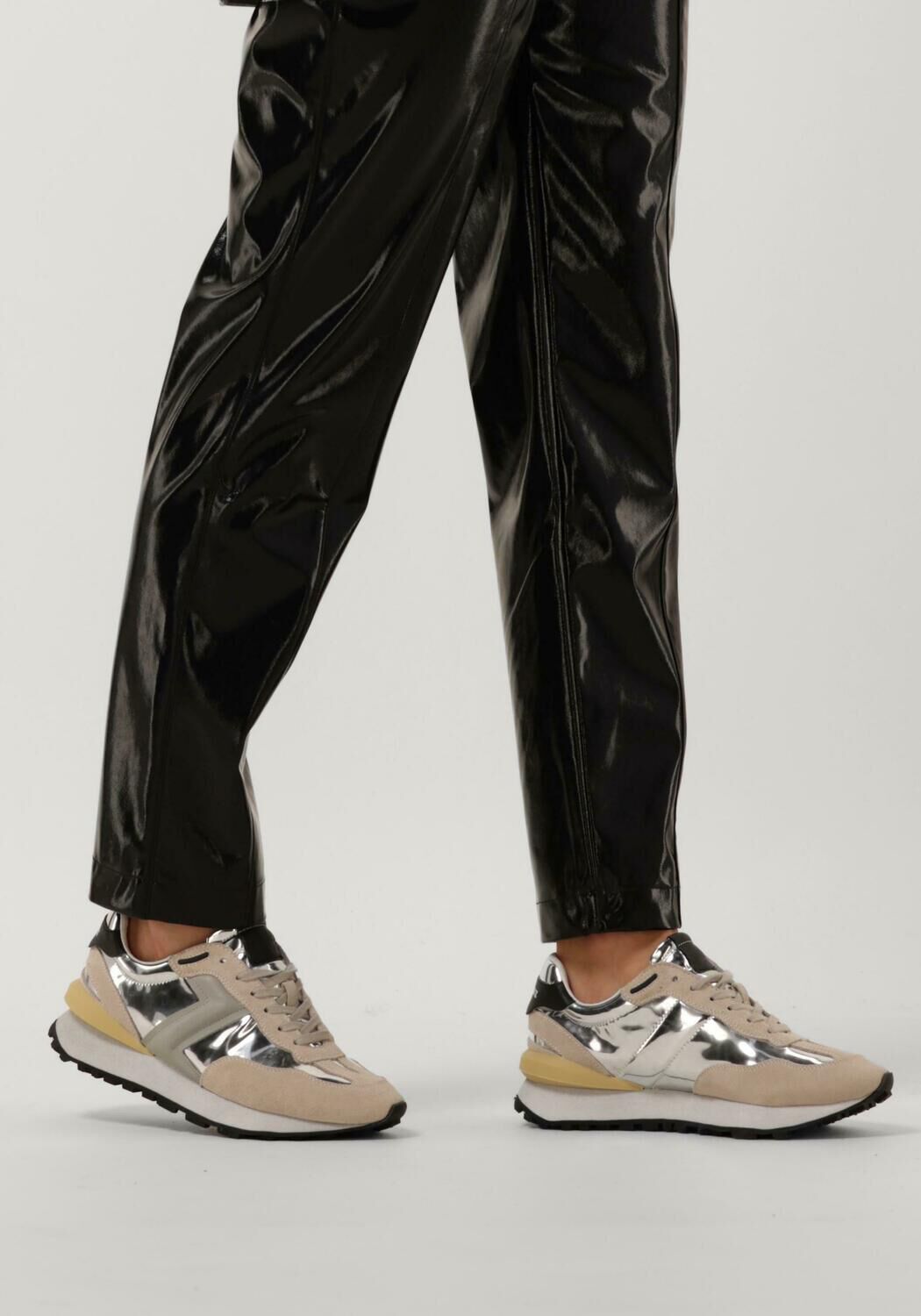 Zilveren LOLA CRUZ Sneakers 431Z88BK - large