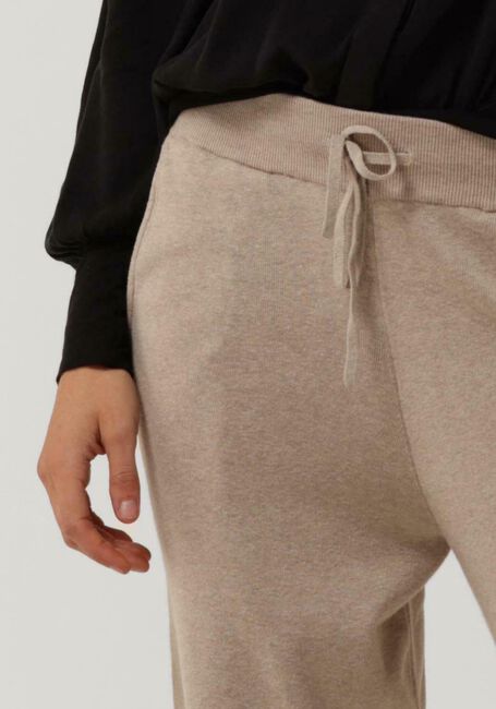 KNIT-TED Pantalon large NOOR PANT Sable - large