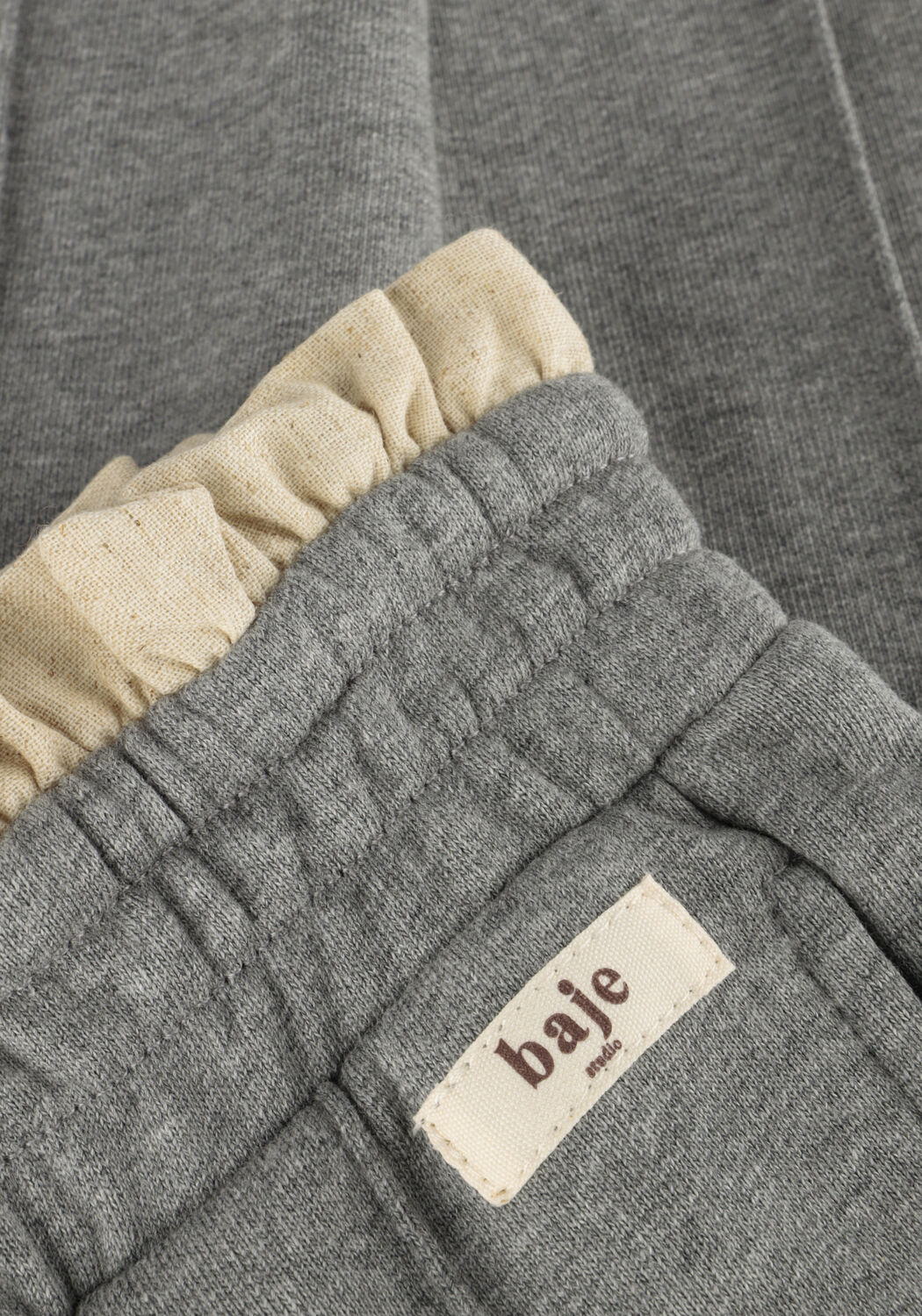 BAJE STUDIO Pantalon MONTROSE en gris - large