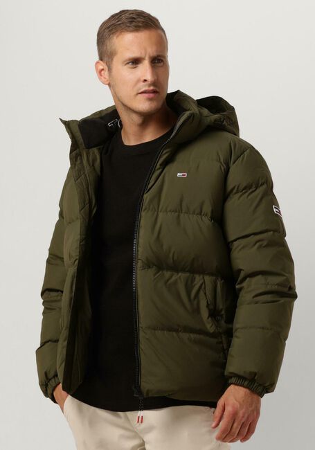 TOMMY JEANS Veste matelassé TJM ESSENTIAL DOWN JACKET en vert - large