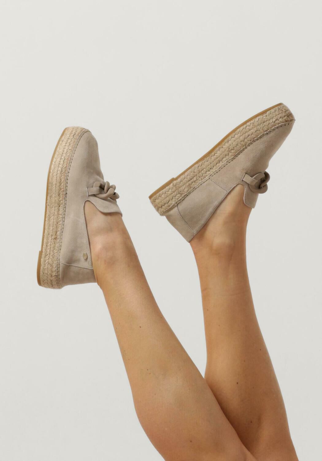 FRED DE LA BRETONIERE JUNE LI Espadrilles en taupe - large