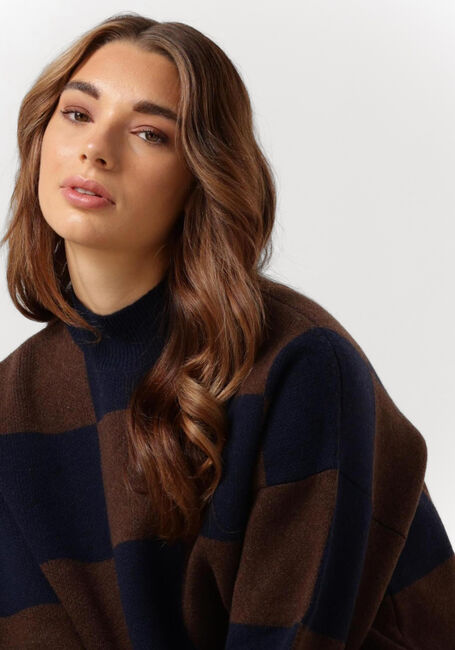 CHPTR-S Pull COMFORT SWEATER en marron - large