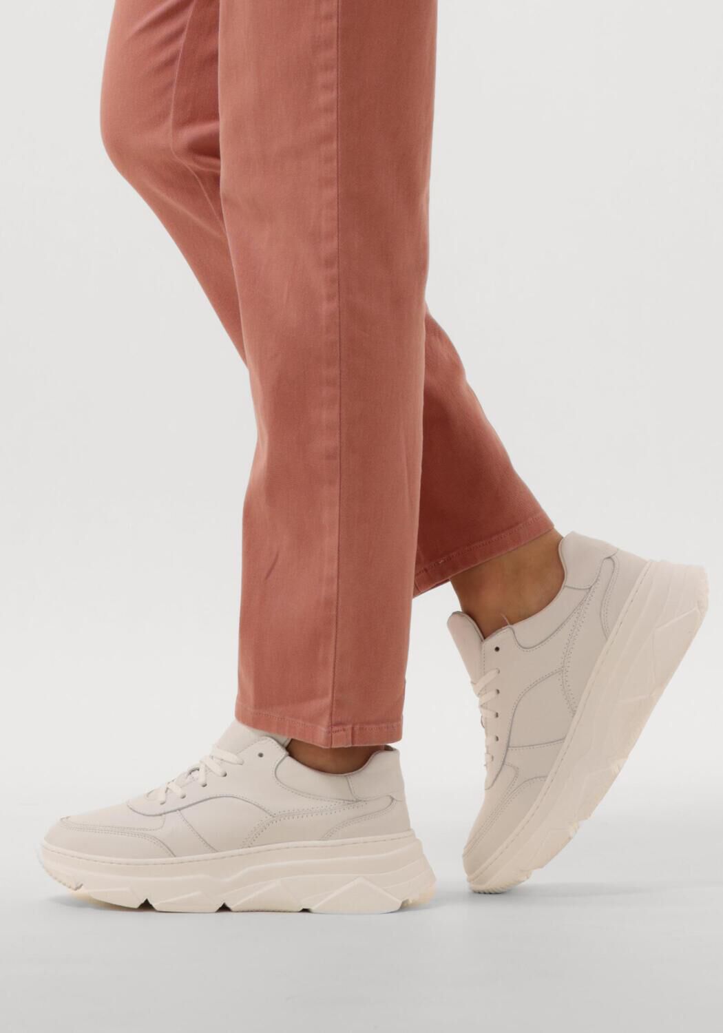 LINA LOCCHI Baskets basses 04-91 en blanc - large