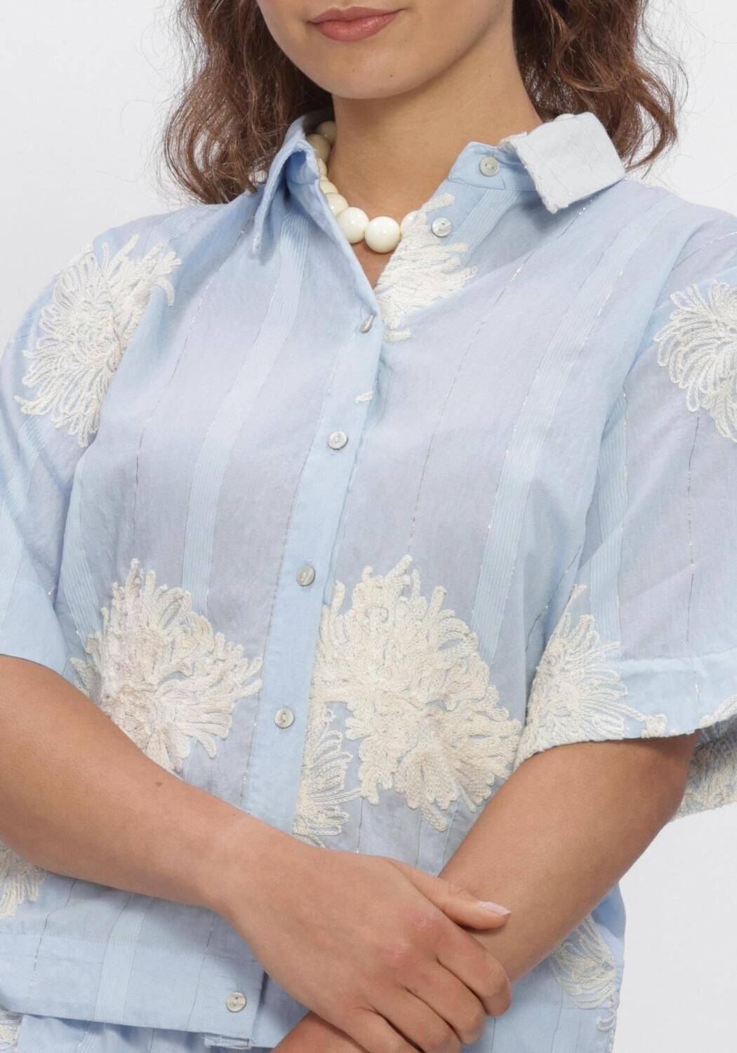 Lichtblauwe Y.A.S.  YASSKANA 2/4 SHIRT - large