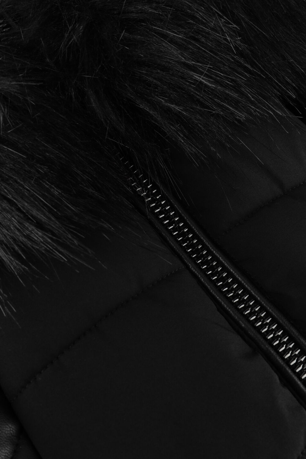 GUESS Veste matelass&eacute; NEW OXANA JACKET 1 en noir - large