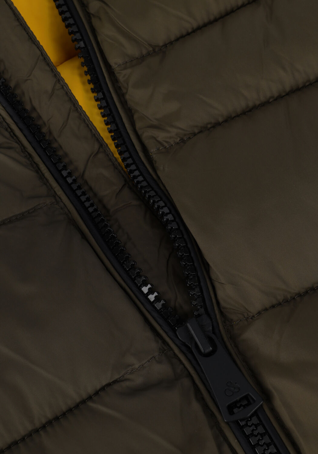 SCOTCH & SODA Veste matelass&eacute; SHORT PUFFER JACKET en vert - large