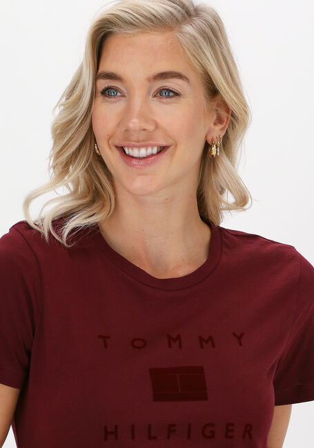 Bordeaux TOMMY HILFIGER T-shirt REGULAR FLOCK C-NK TEE SS - large