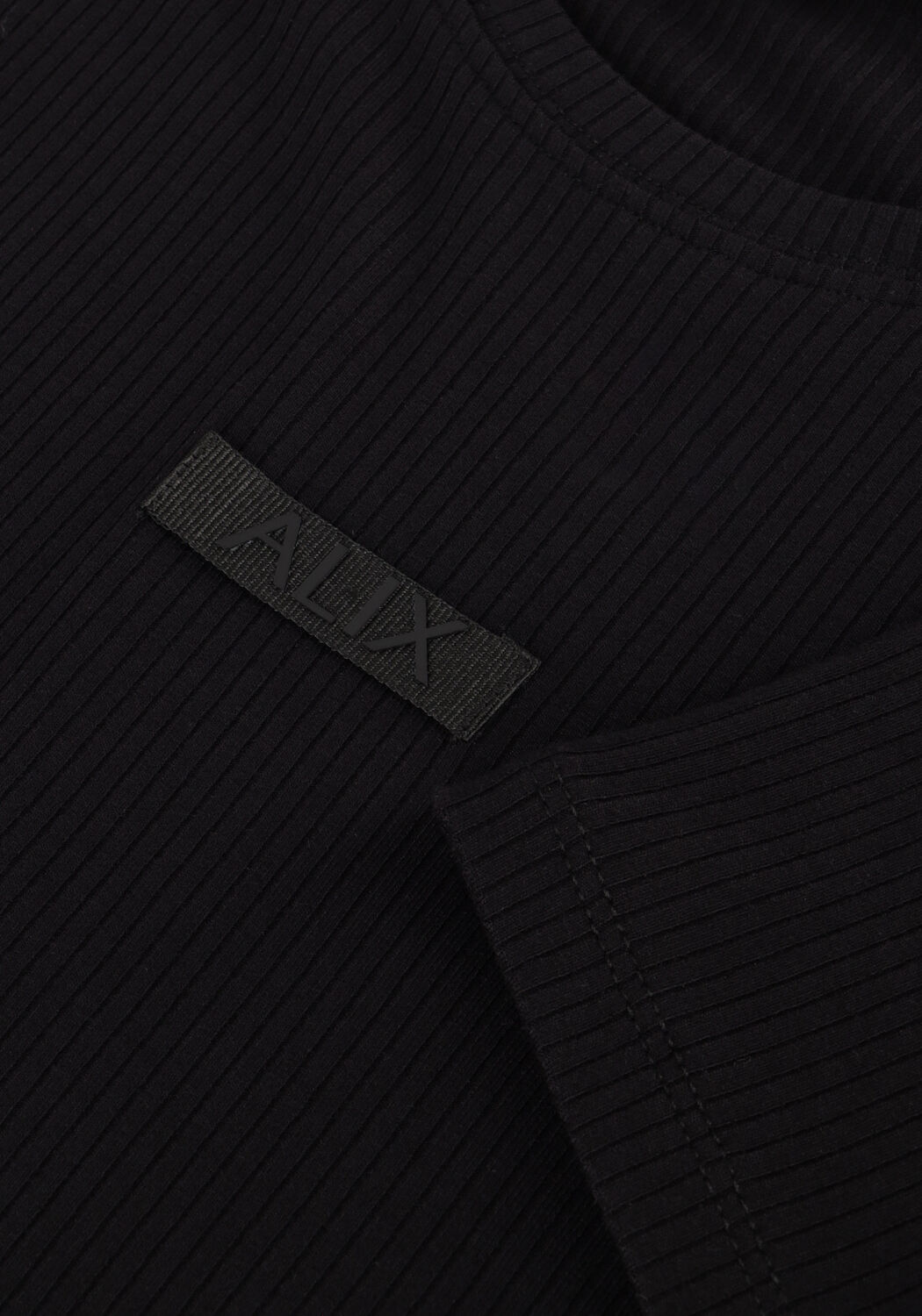 Zwarte ALIX THE LABEL T-shirt LADIES KNITTED FITTED RIB T-SHIRT - large