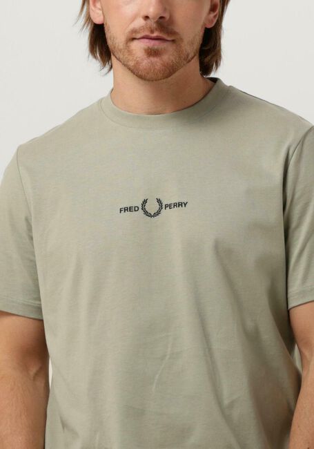 Groene FRED PERRY T-shirt EMBROIDERED T-SHIRT - large
