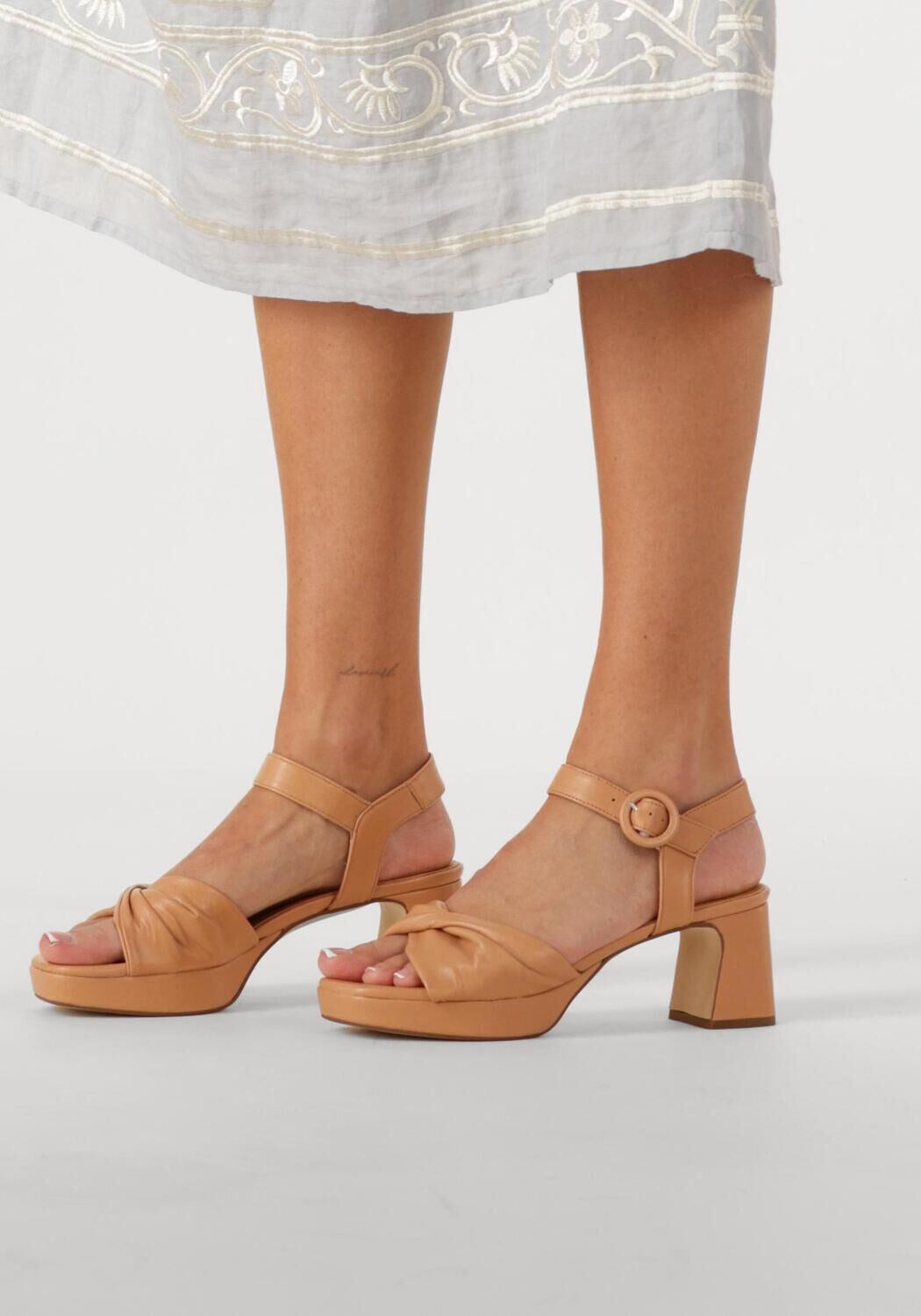 Beige CTWLK Sandalen ANKARA - large