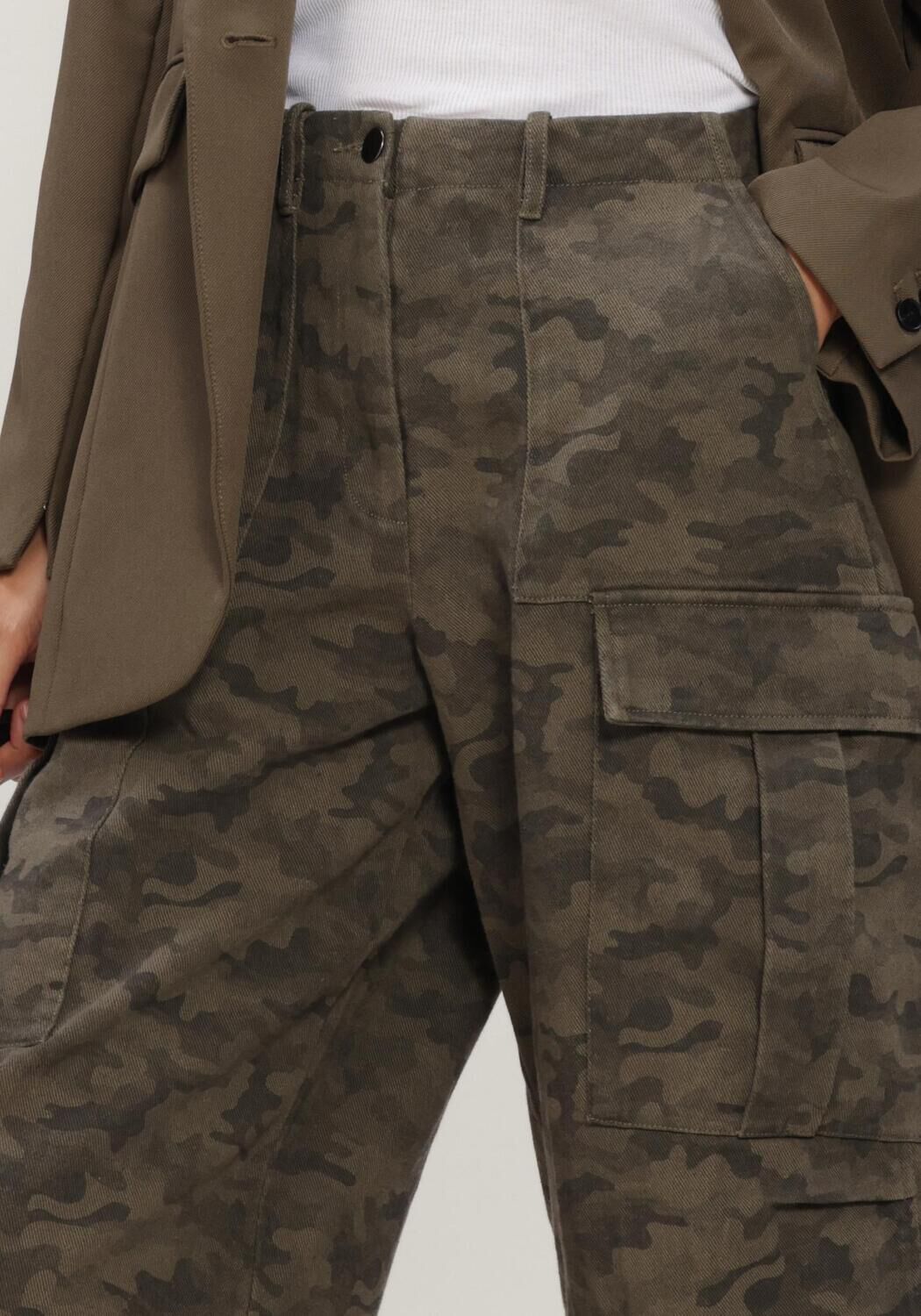 Khaki NEO NOIR Cargobroeken ISLANA CAMOU SHORTS - large