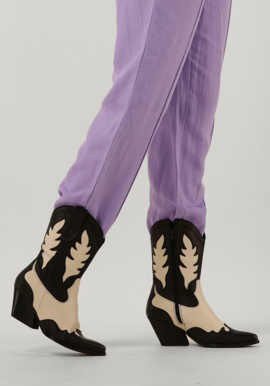 Zwarte OMODA  R18113 - large