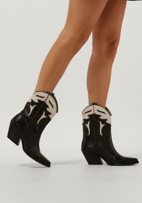 ELENA IACHI Santiags E2016 en noir - large