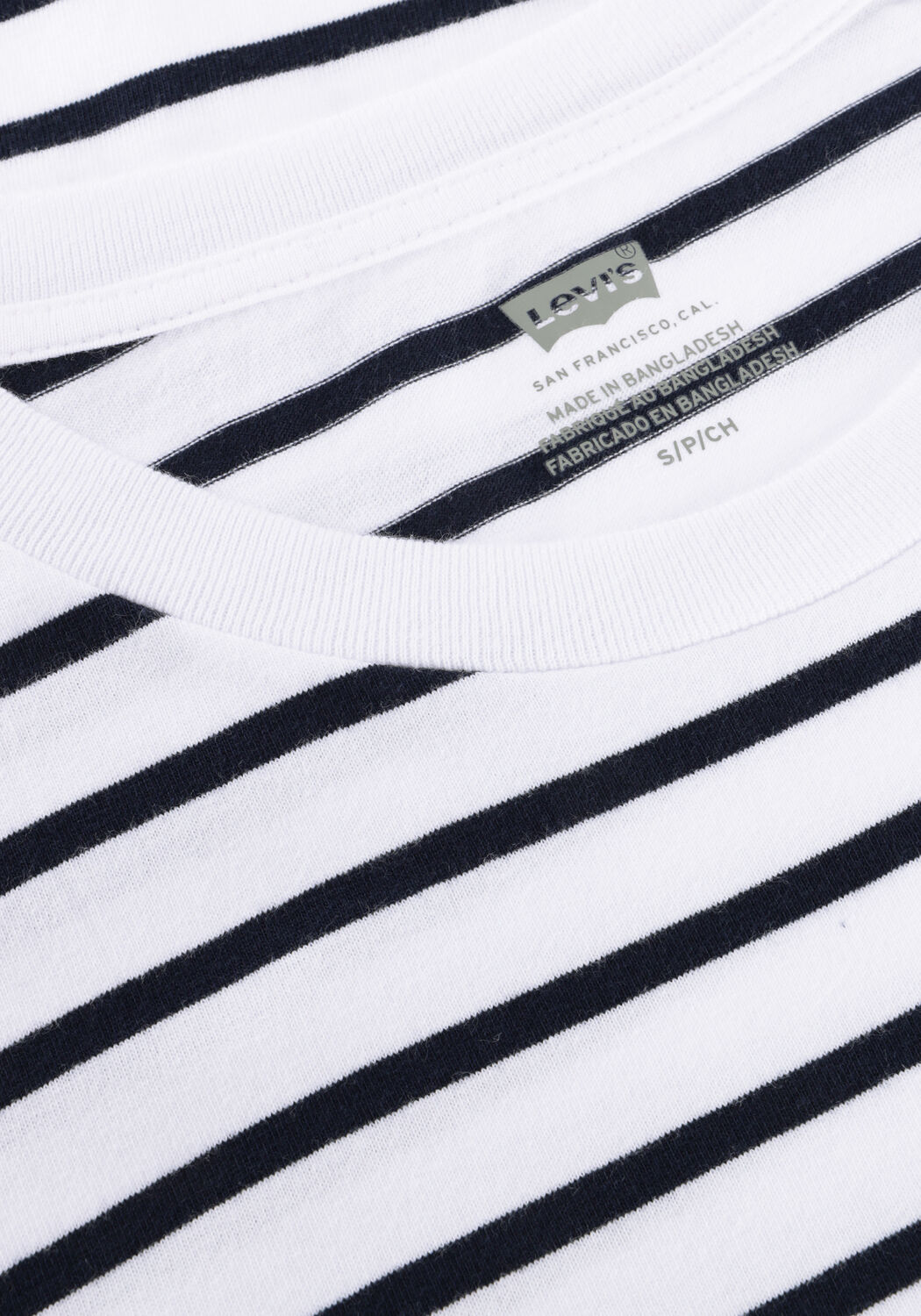 Witte LEVI'S T-shirt PERFECT TEE EMILY - large