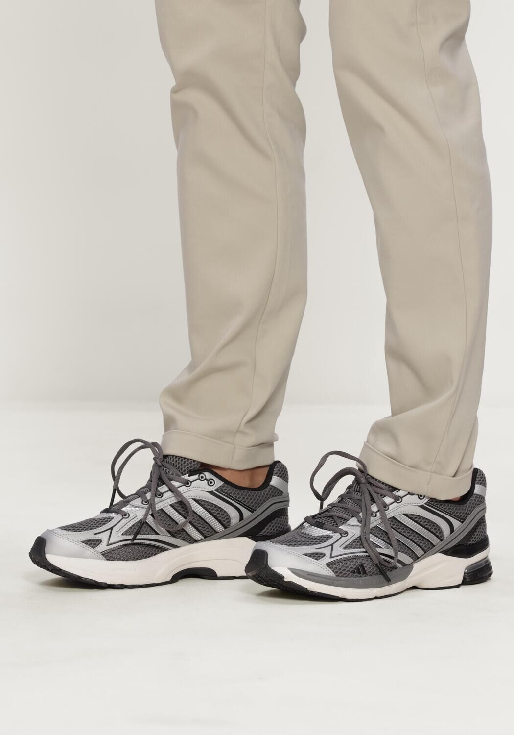 Grijze ADIDAS  SPIRITAIN 2000 - large