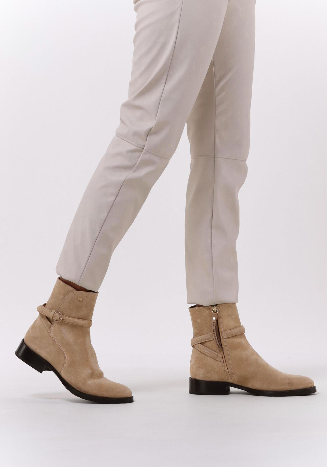 Omoda hot sale enkellaarsjes beige
