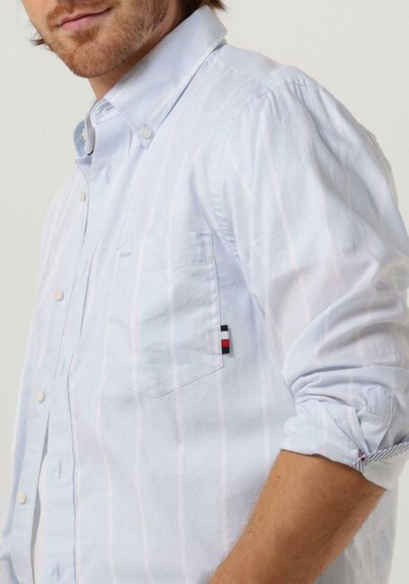 TOMMY HILFIGER Chemise décontracté OXFORD STRIPE RF SHIRT en bleu - large