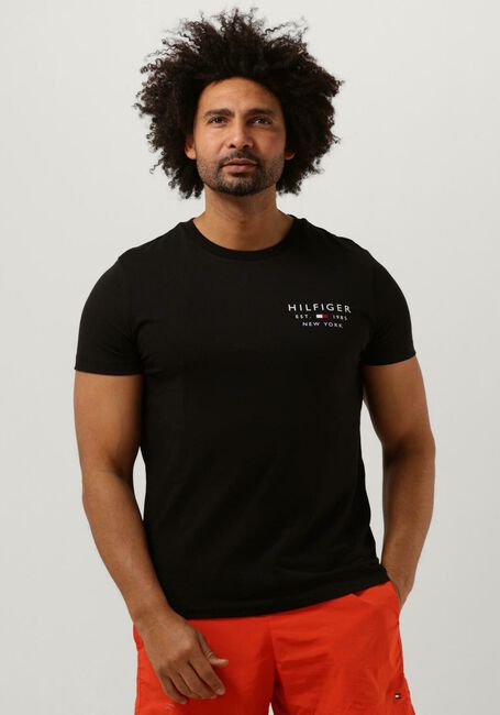TOMMY HILFIGER T-shirt BRAND LOVE SMALL LOGO TEE en noir - large