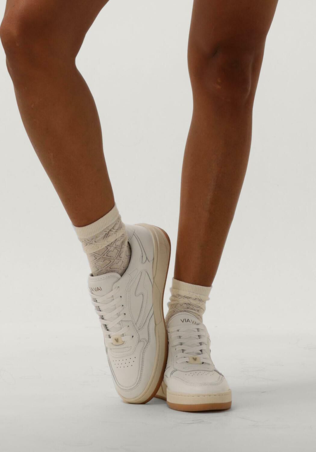 Beige VIA VAI Sneakers SAM LEVI - large