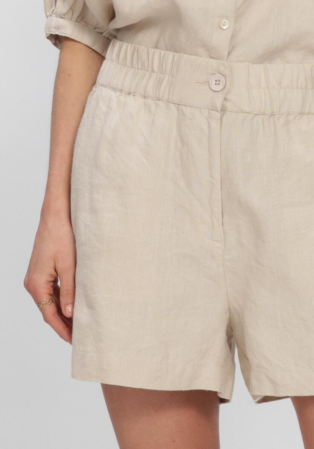 CIRCLE OF TRUST LILOU SHORT Pantalons en blanc - large